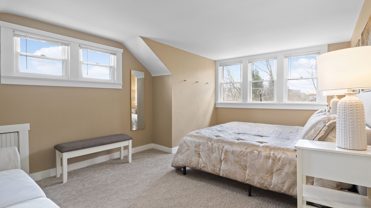 Photo of Bedroom in Warrendale