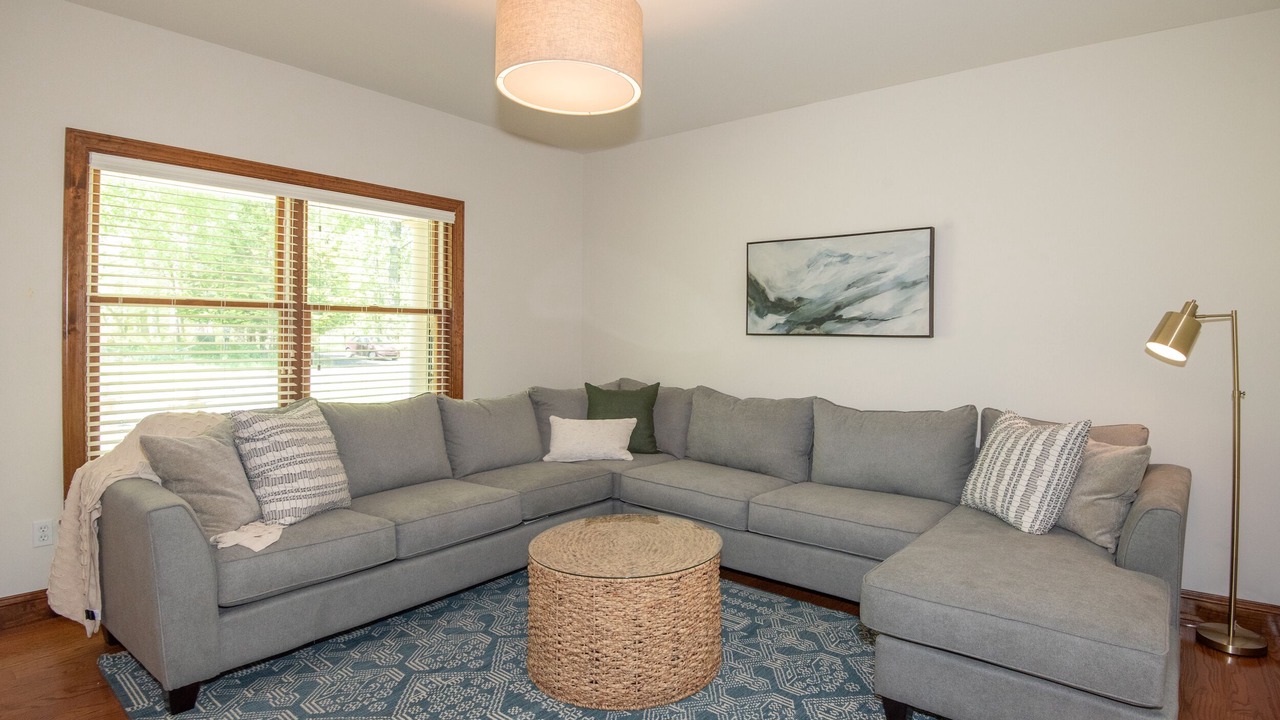 Photo of Livingroom in Cardiff