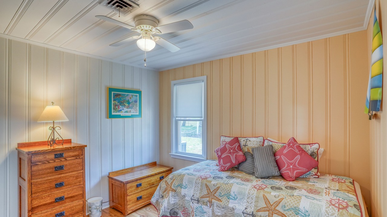 Photo of Bedroom in Broadkill Beach
