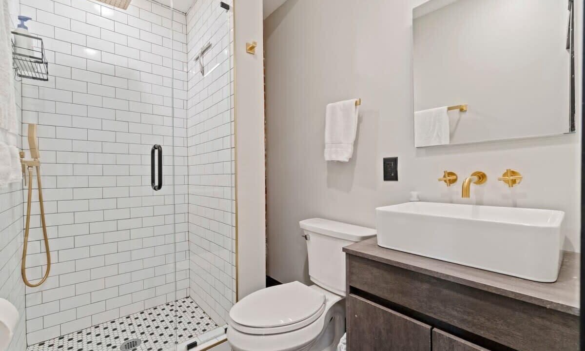 Photo of Bathroom in Shaw