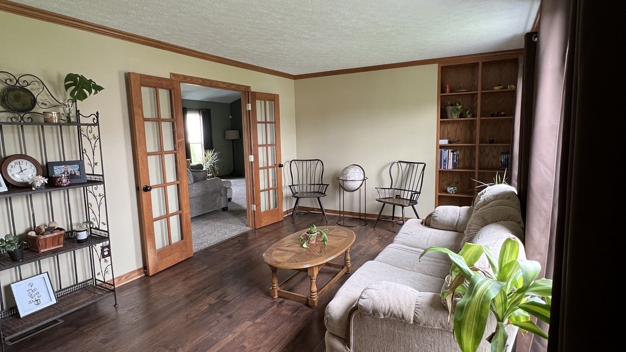 Photo of Livingroom in Canton