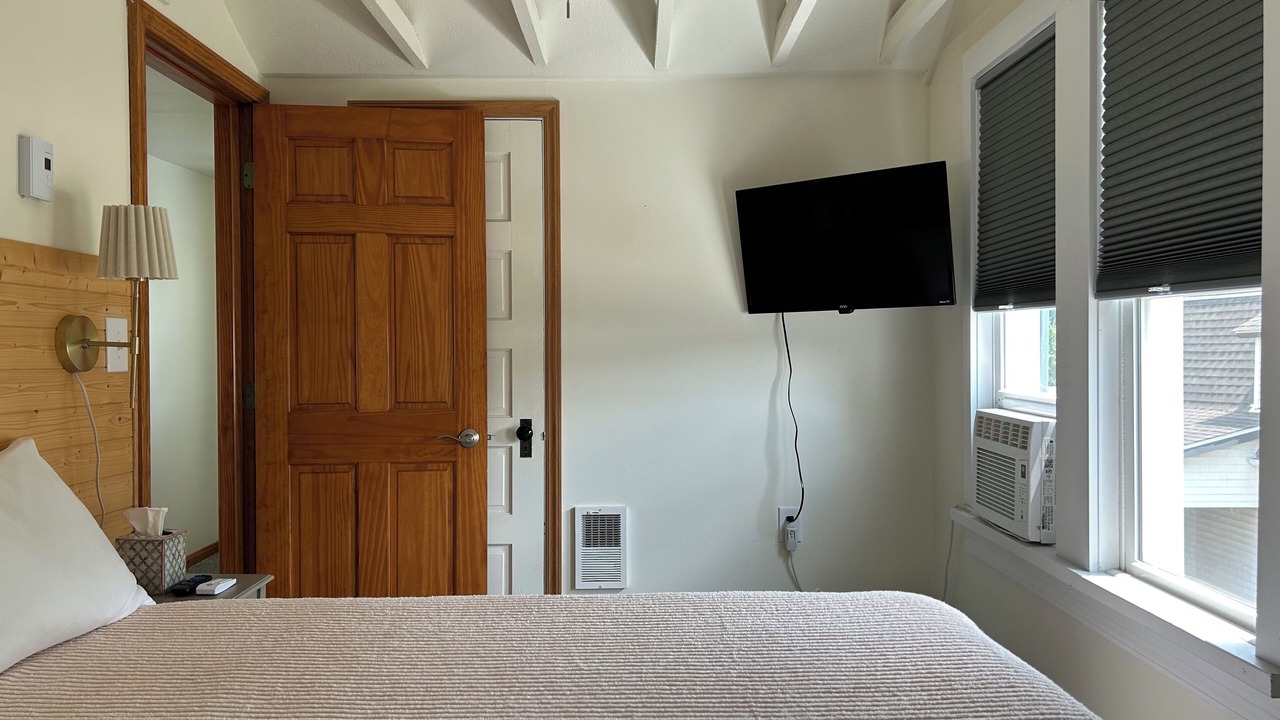 Photo of Bedroom in Grove City