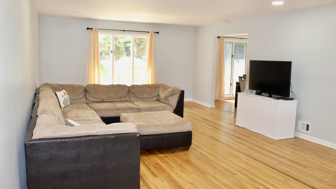 Photo of Livingroom in Cresskill