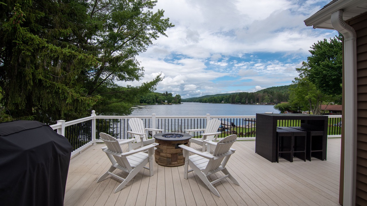 Photo of Patio Balcony in Lakeside