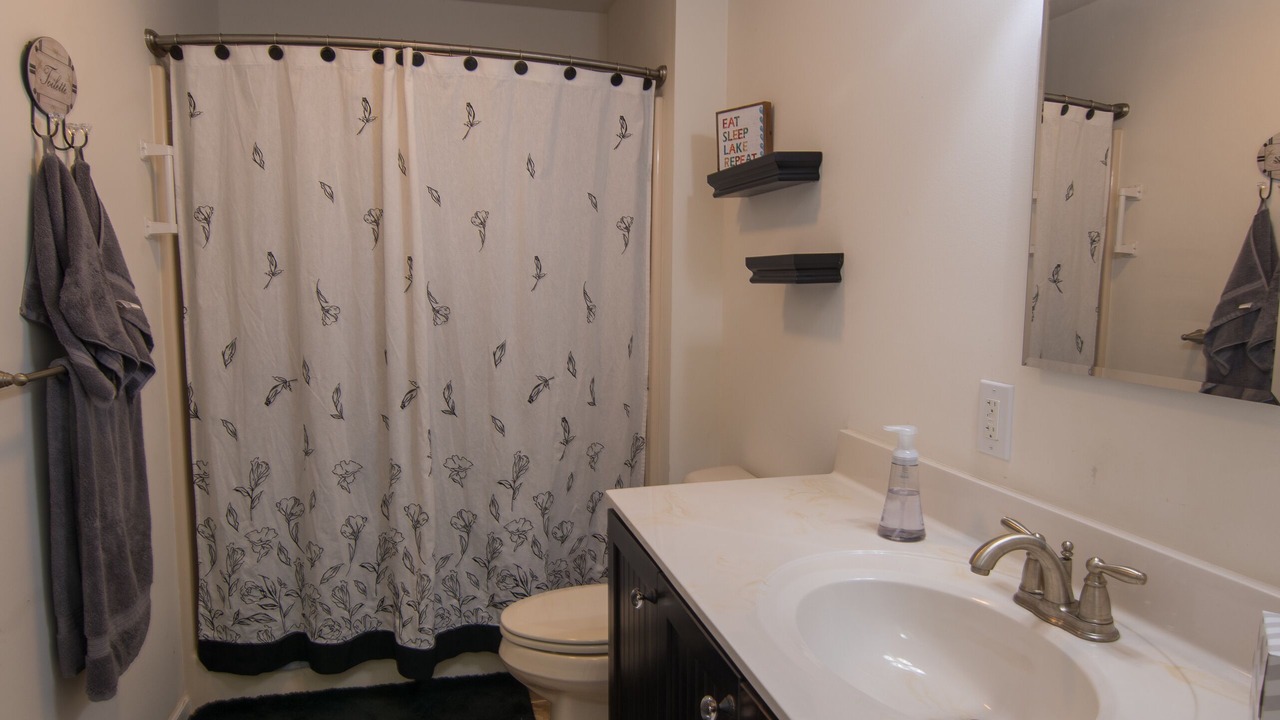 Photo of Bathroom in Lakeside