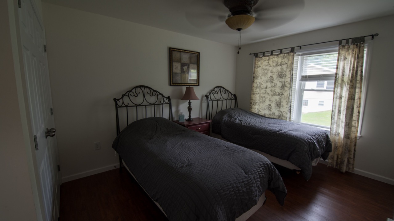 Photo of Bedroom in Lakeside