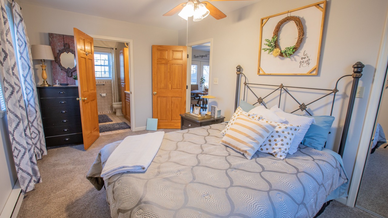 Photo of Bedroom in Blooming Glen