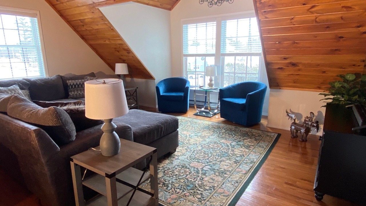 Photo of Livingroom in White Lake