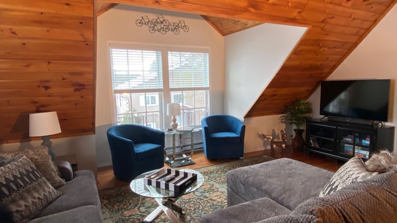 Photo of Livingroom in White Lake