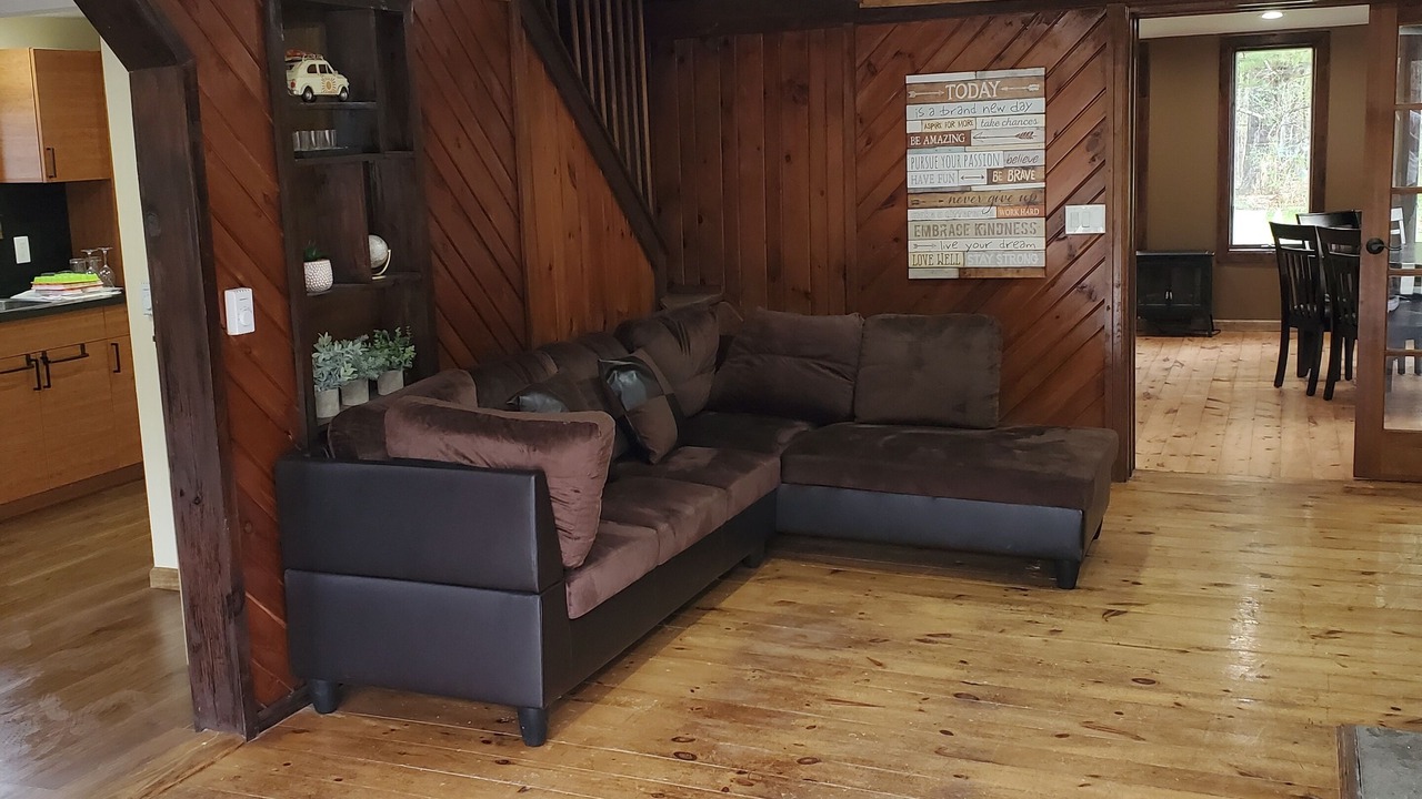 Photo of Livingroom in East Branch