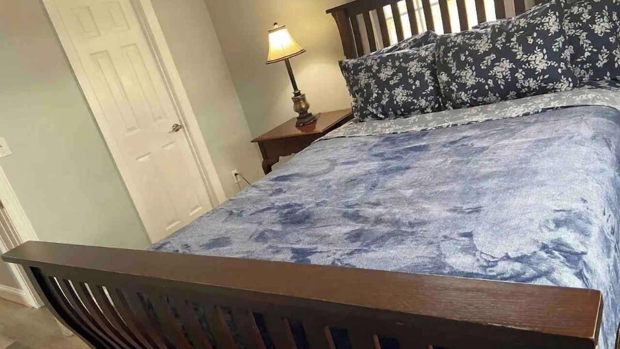 Photo of Bedroom in Colonial Beach