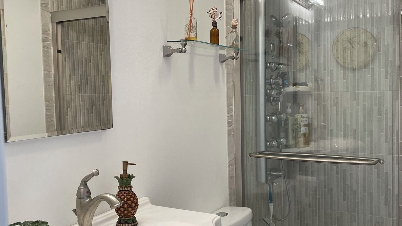 Photo of Bathroom in Beach Haven West