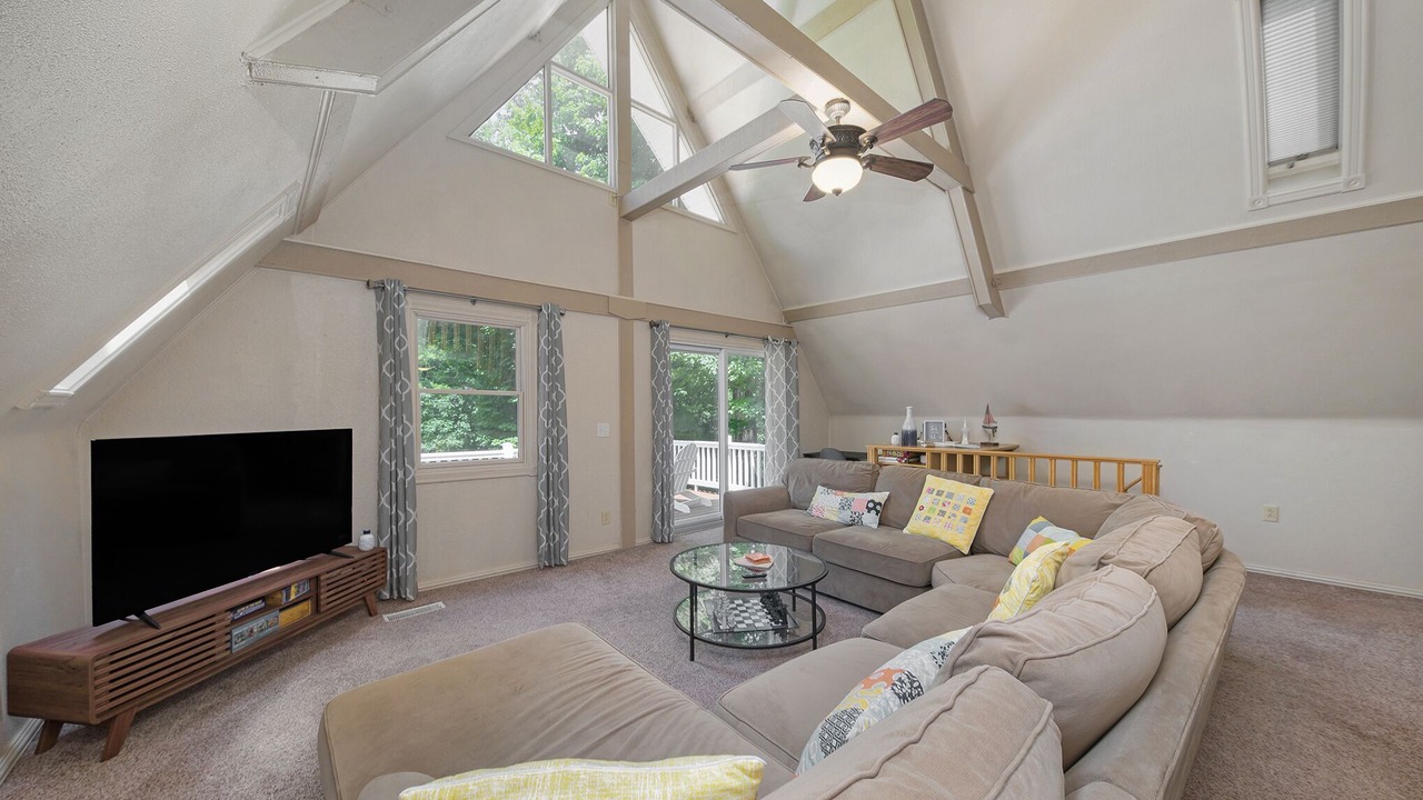 Photo of Livingroom in Three Rivers
