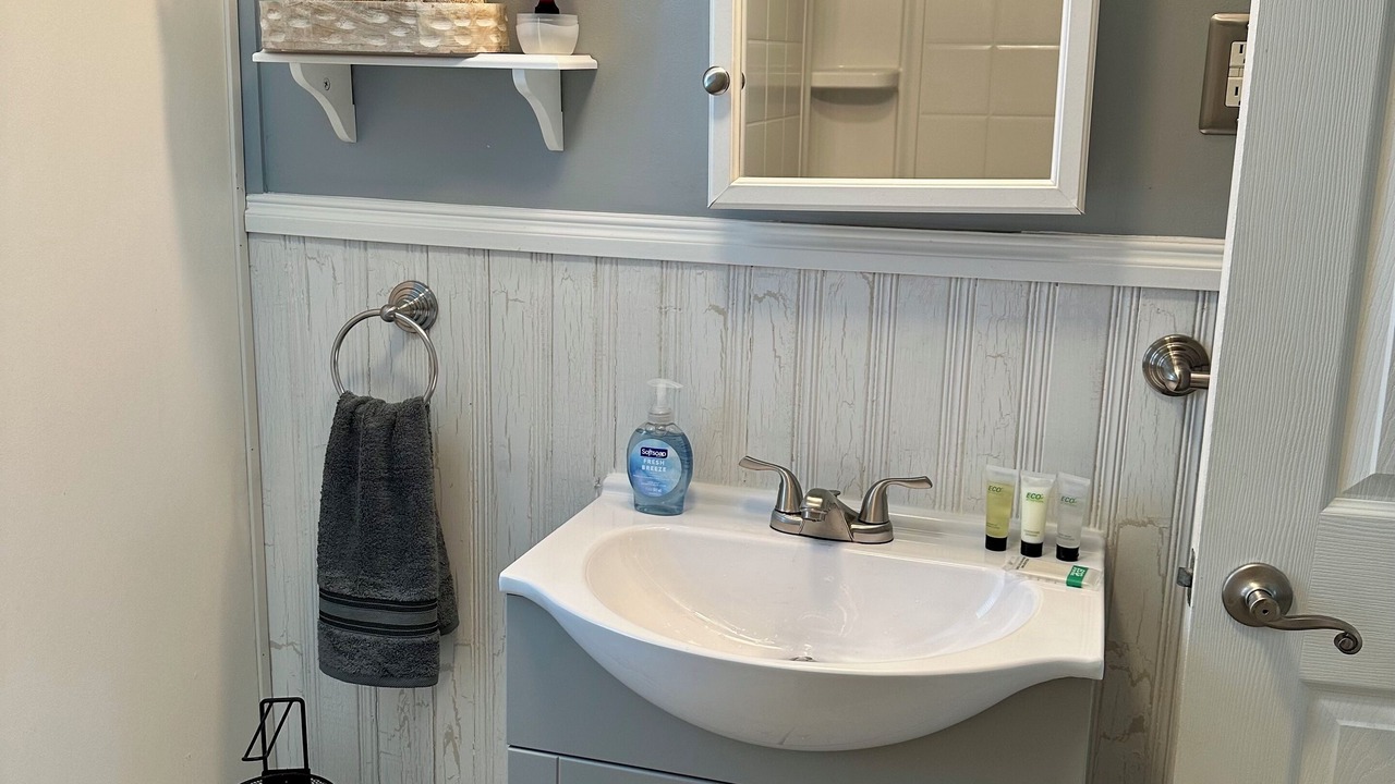 Photo of Bathroom in Green Creek