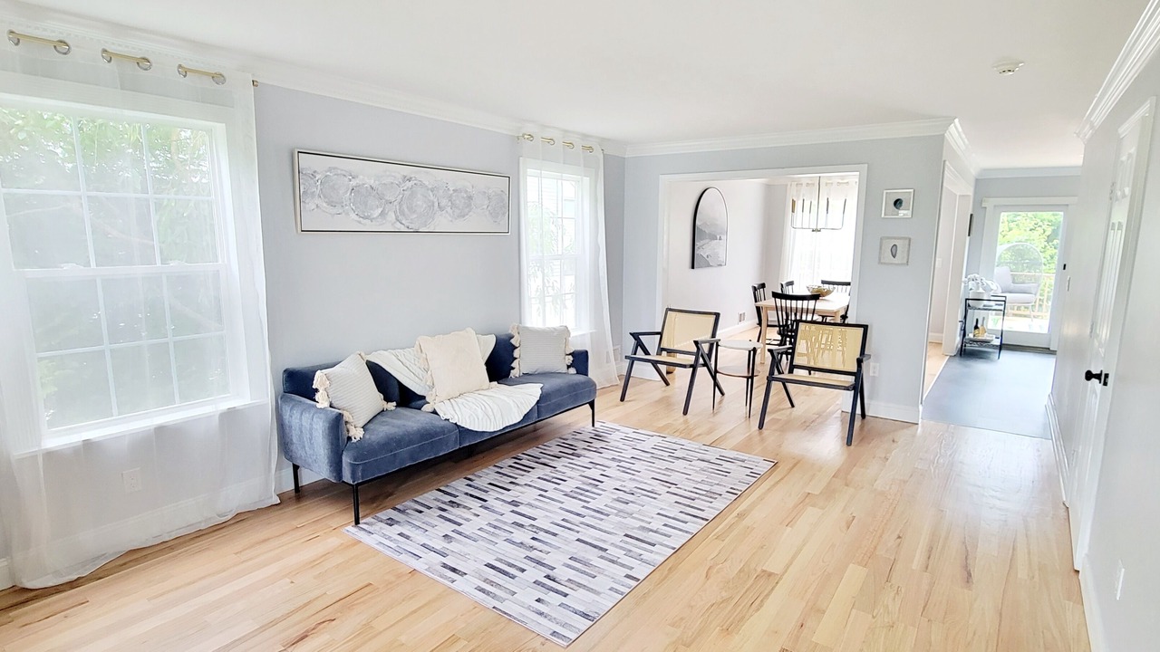 Photo of Livingroom in Long Branch