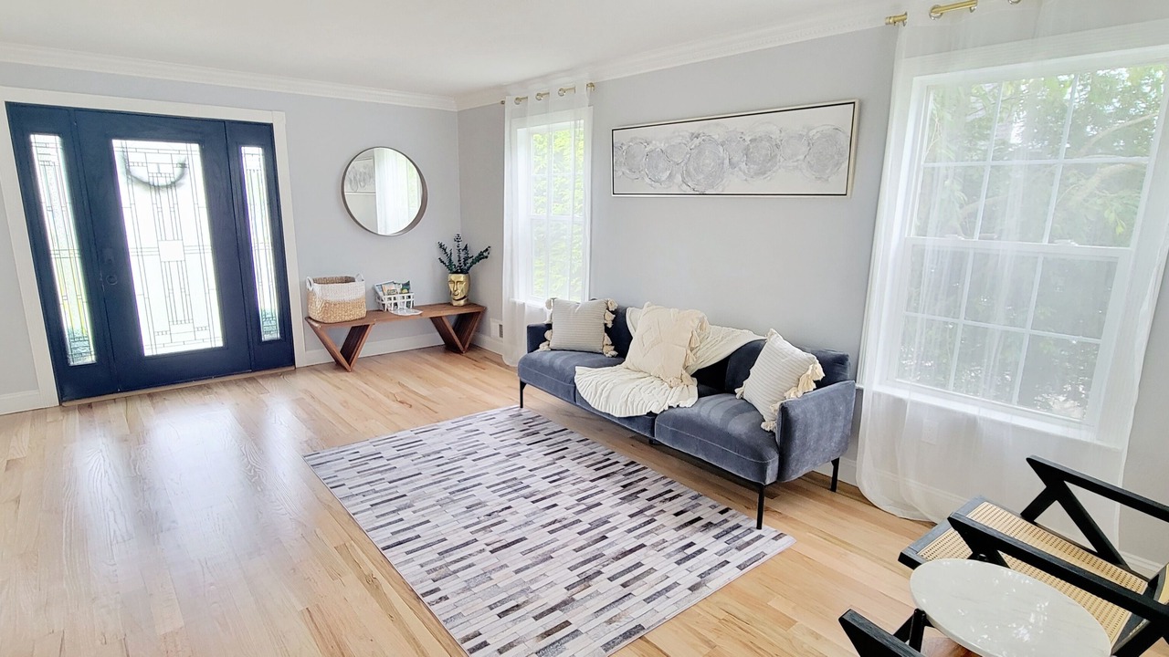 Photo of Livingroom in Long Branch