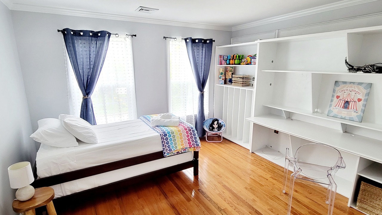 Photo of Bedroom in Long Branch