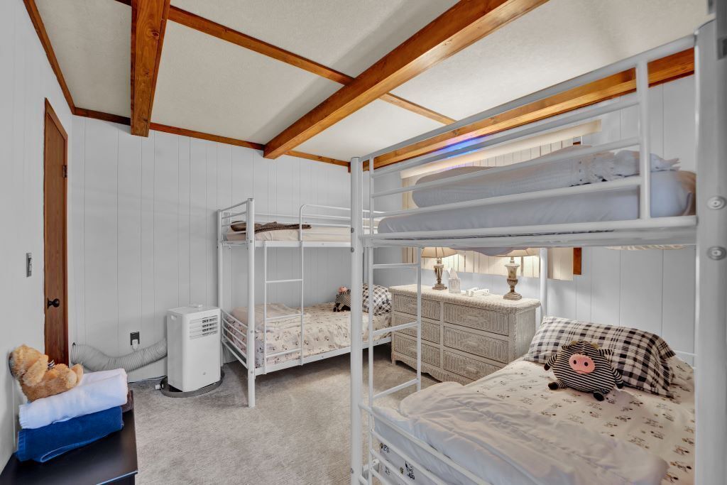 Photo of Bedroom in Paupackan Lake