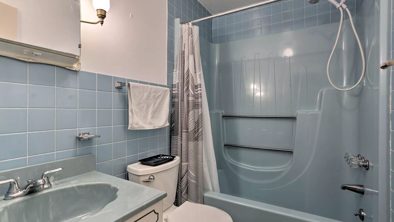 Photo of Bathroom in Paupackan Lake