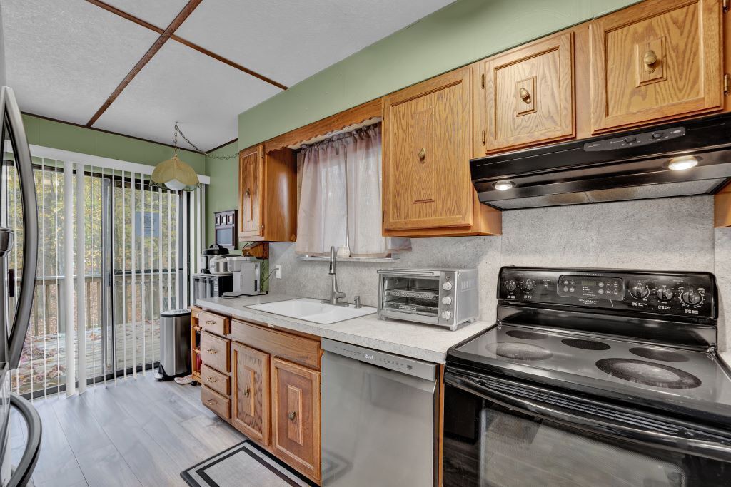 Photo of Kitchen in Paupackan Lake