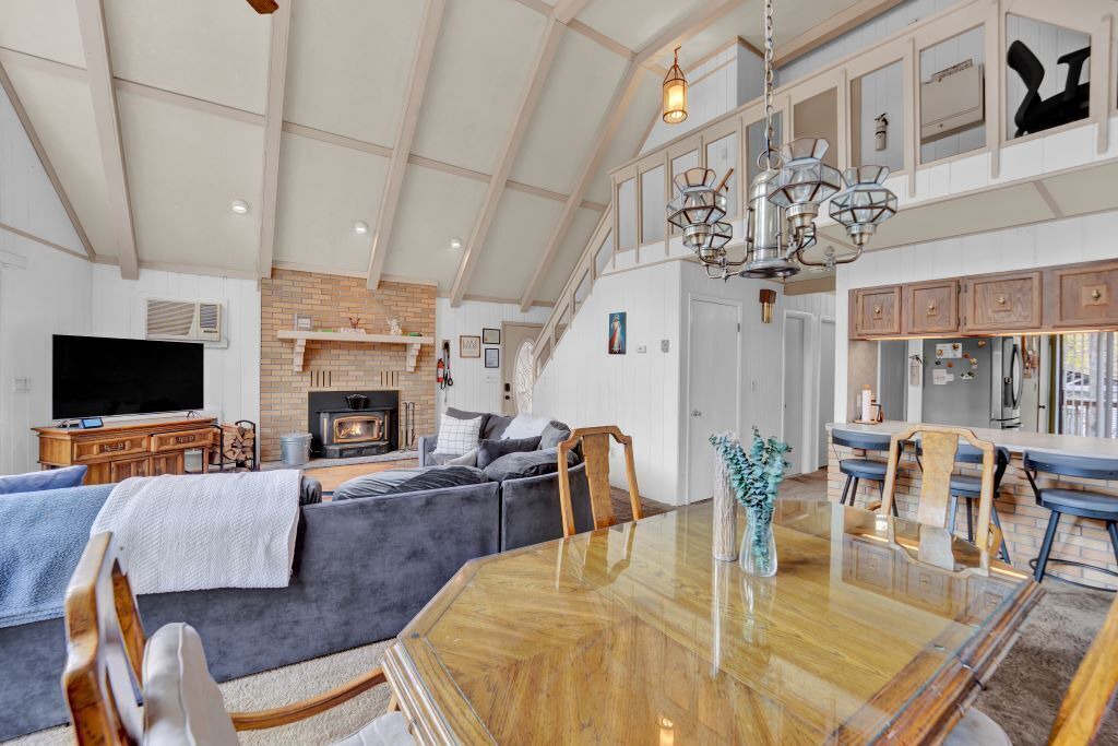 Photo of Livingroom in Paupackan Lake