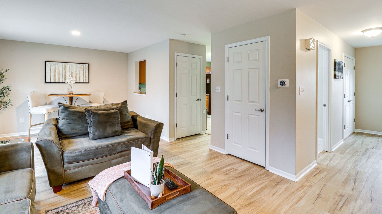 Photo of Livingroom in Monroeville