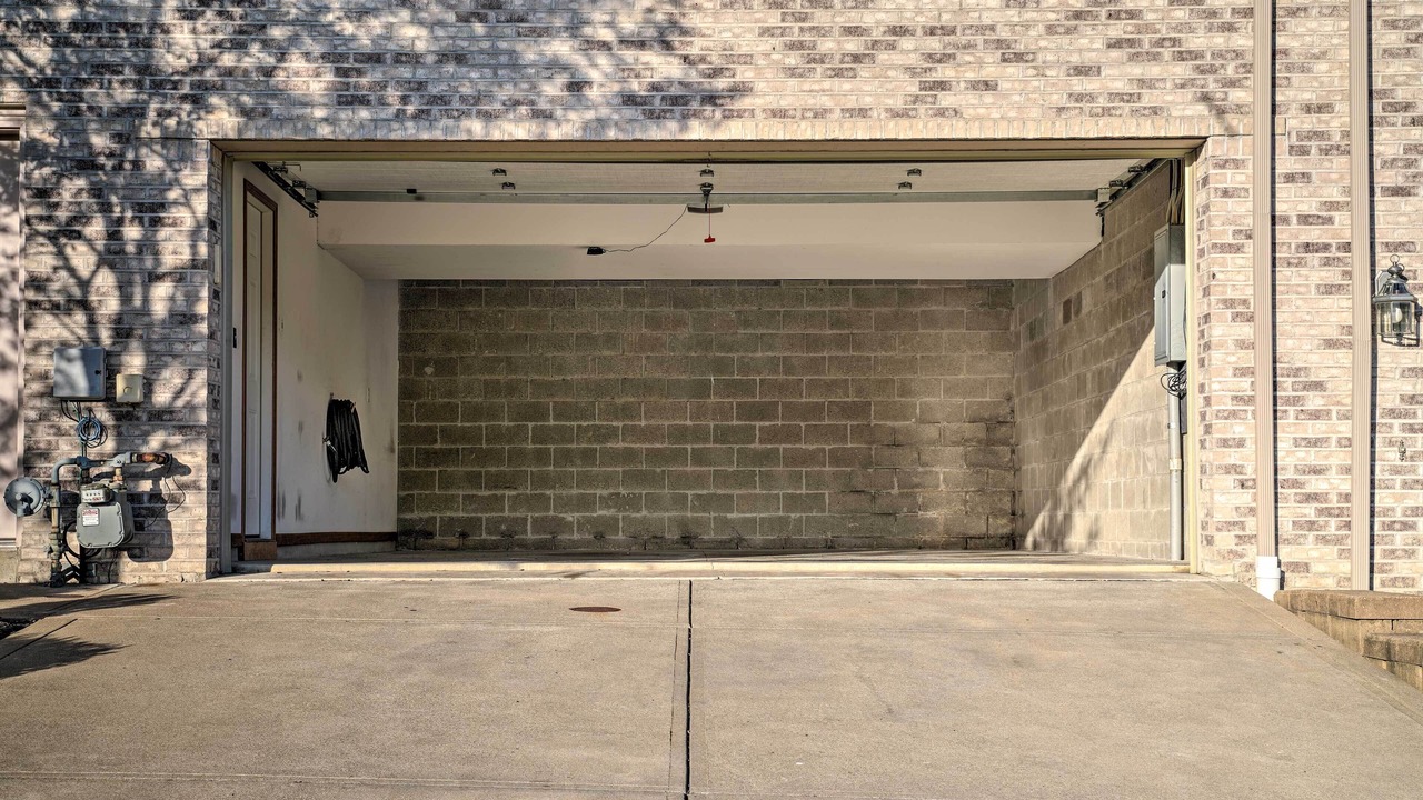 Photo of Others in Monroeville