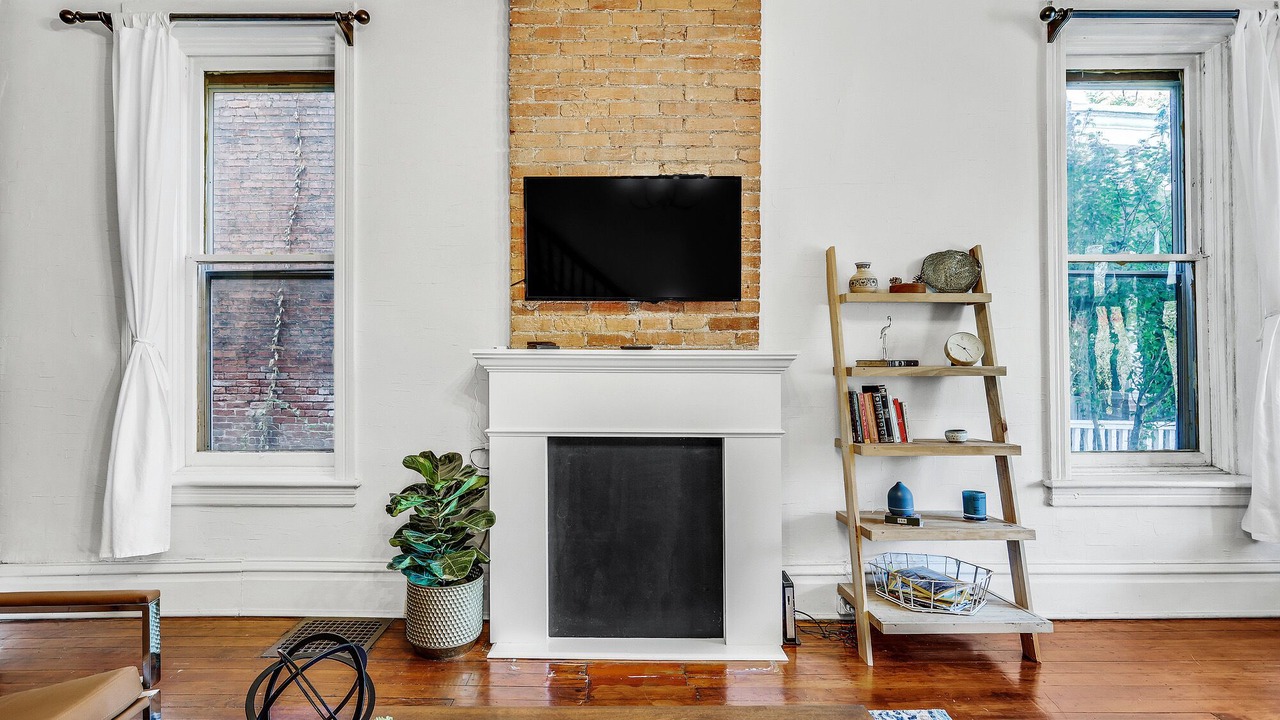 Photo of Livingroom in Harrisburg - Hershey