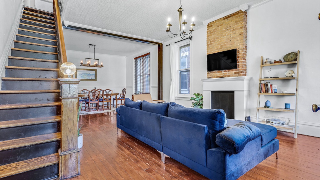 Photo of Livingroom in Harrisburg - Hershey