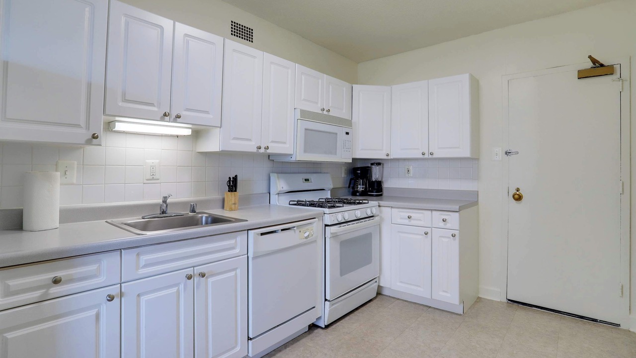 Photo of Kitchen in Aurora Highlands