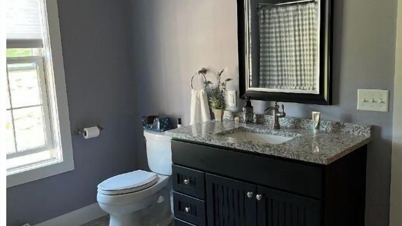 Photo of Bathroom in Lee