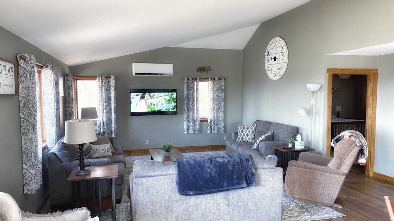 Photo of Bedroom in James Creek