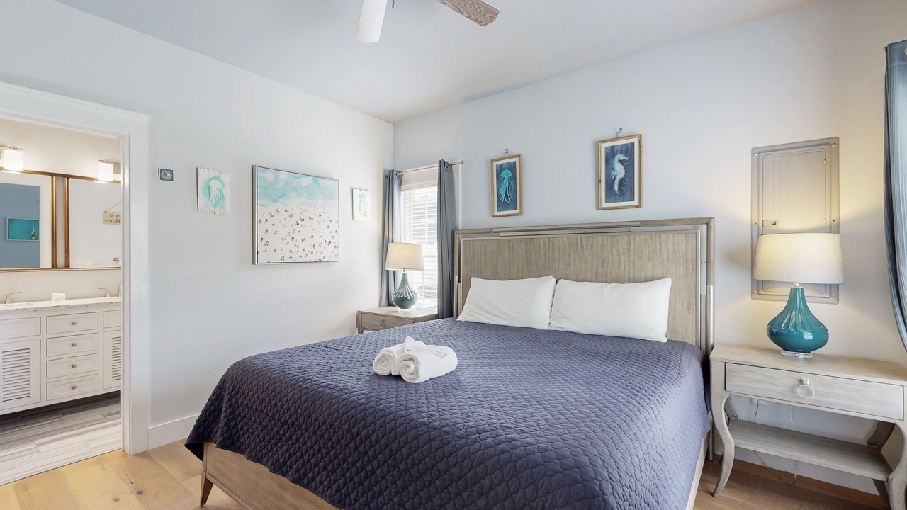 Photo of Bedroom in Country Club Estates