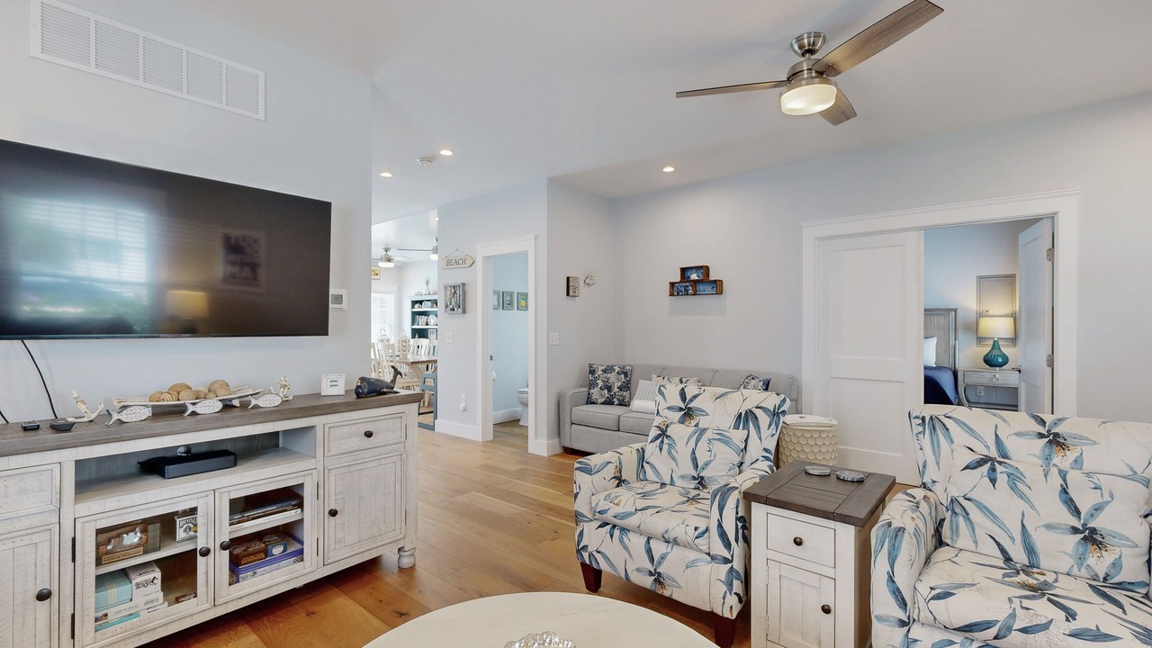 Photo of Livingroom in Country Club Estates