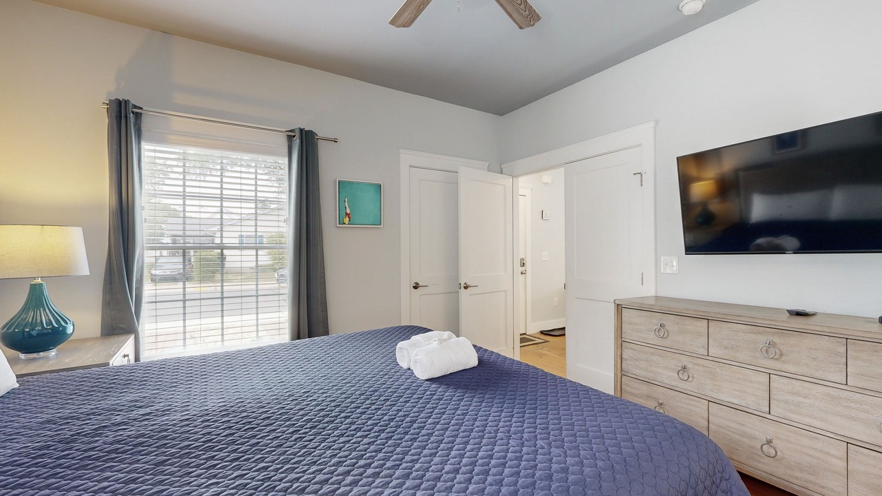 Photo of Bedroom in Country Club Estates