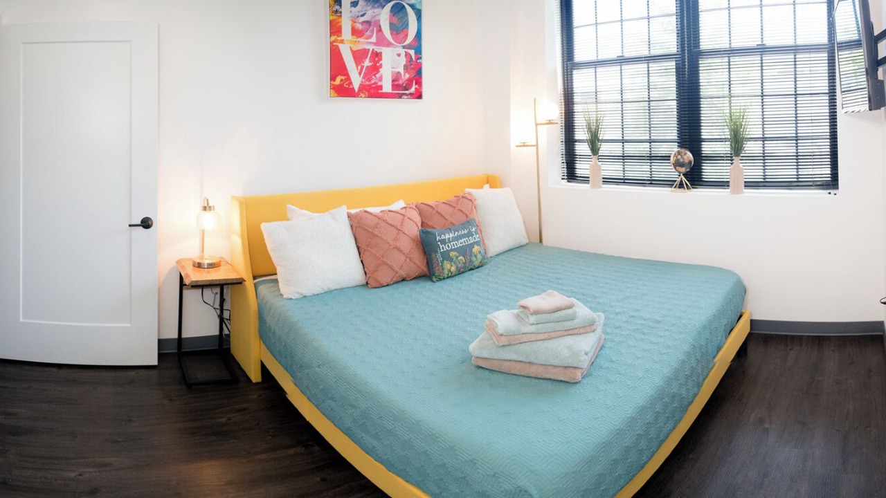 Photo of Bedroom in Newark