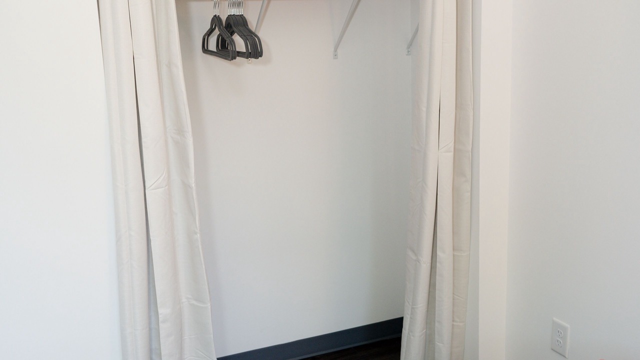 Photo of Bedroom in Newark