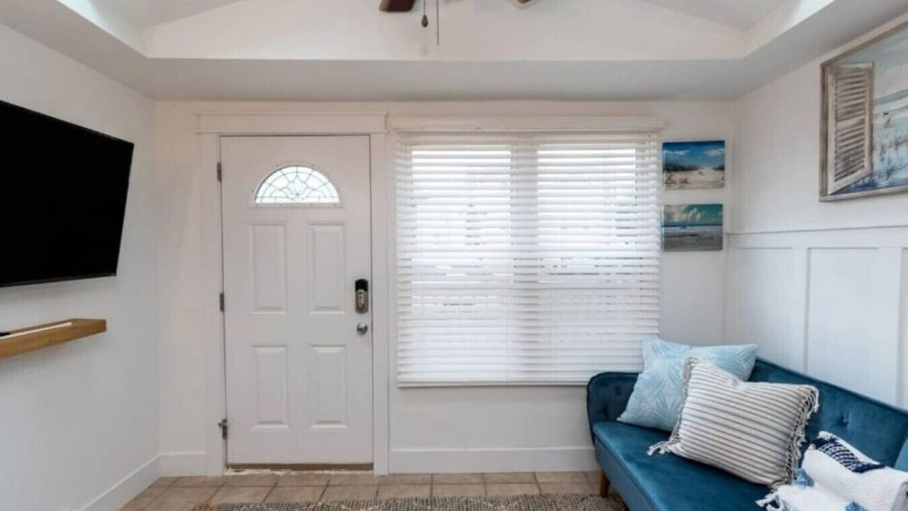 Photo of Livingroom in Margate City