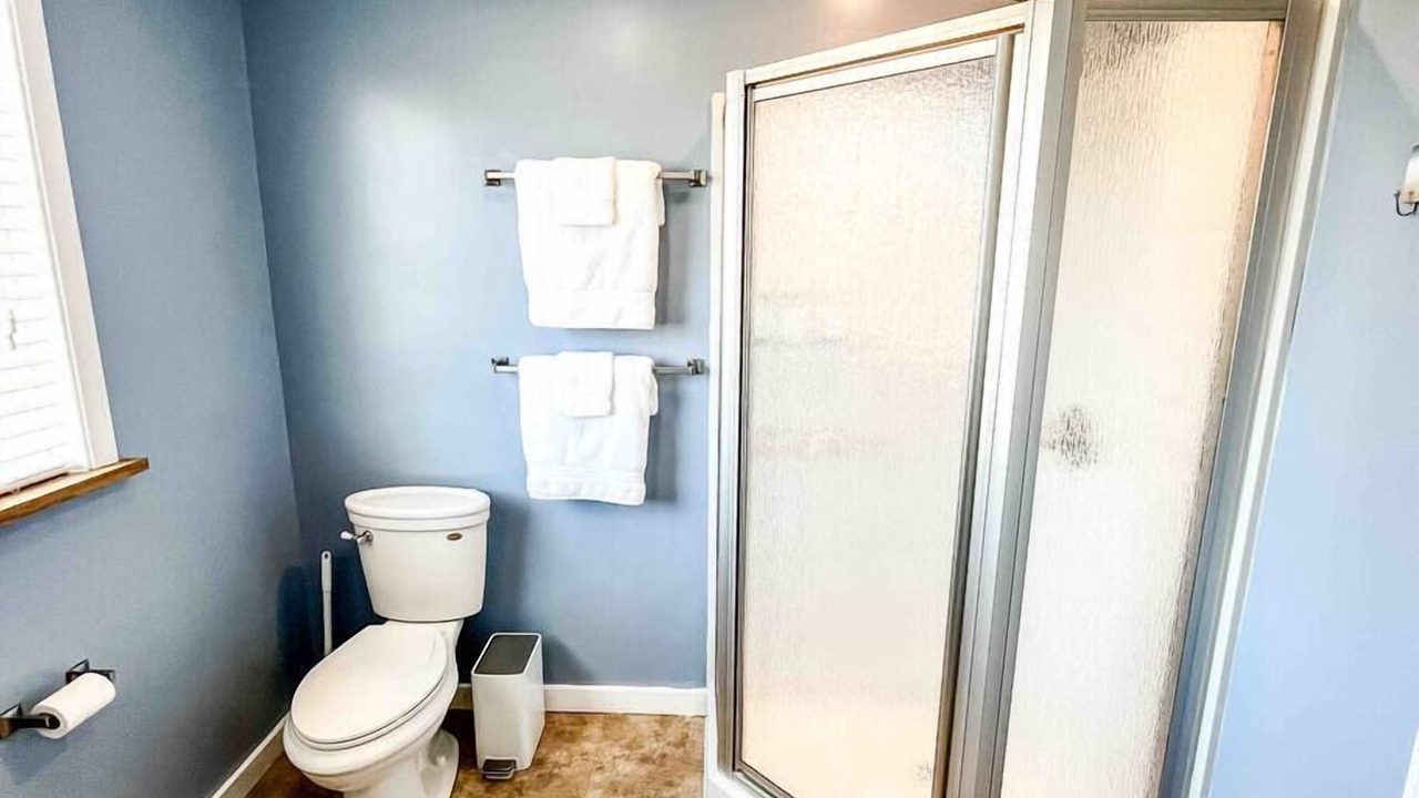 Photo of Bathroom in Buckeye Lake
