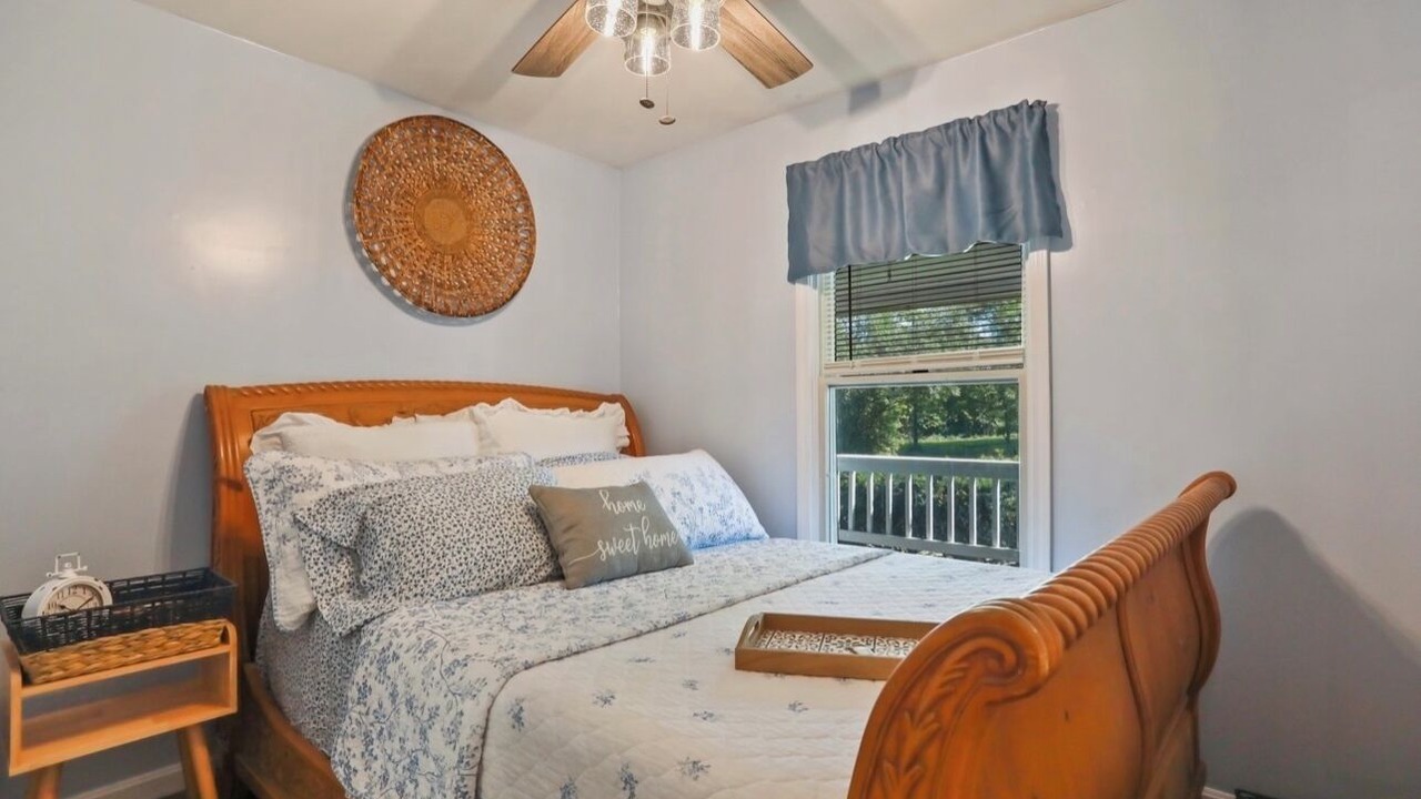 Photo of Bedroom in Points