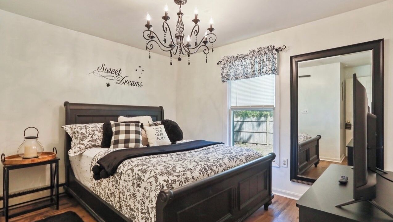 Photo of Bedroom in Points