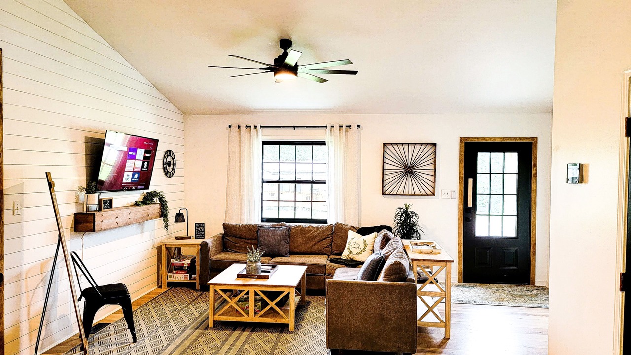 Photo of Livingroom in Rogers