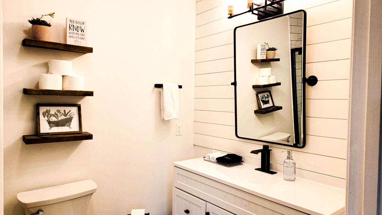 Photo of Bathroom in Rogers