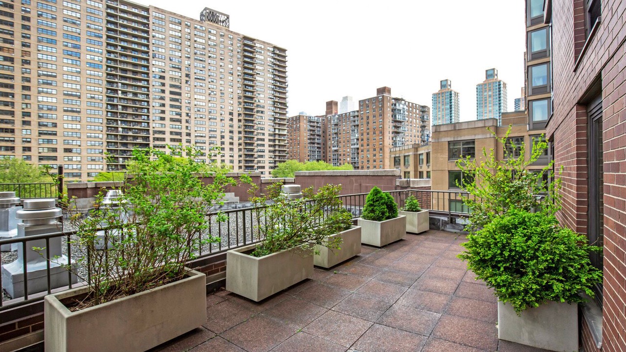 Photo of Outdoor in Lincoln Square