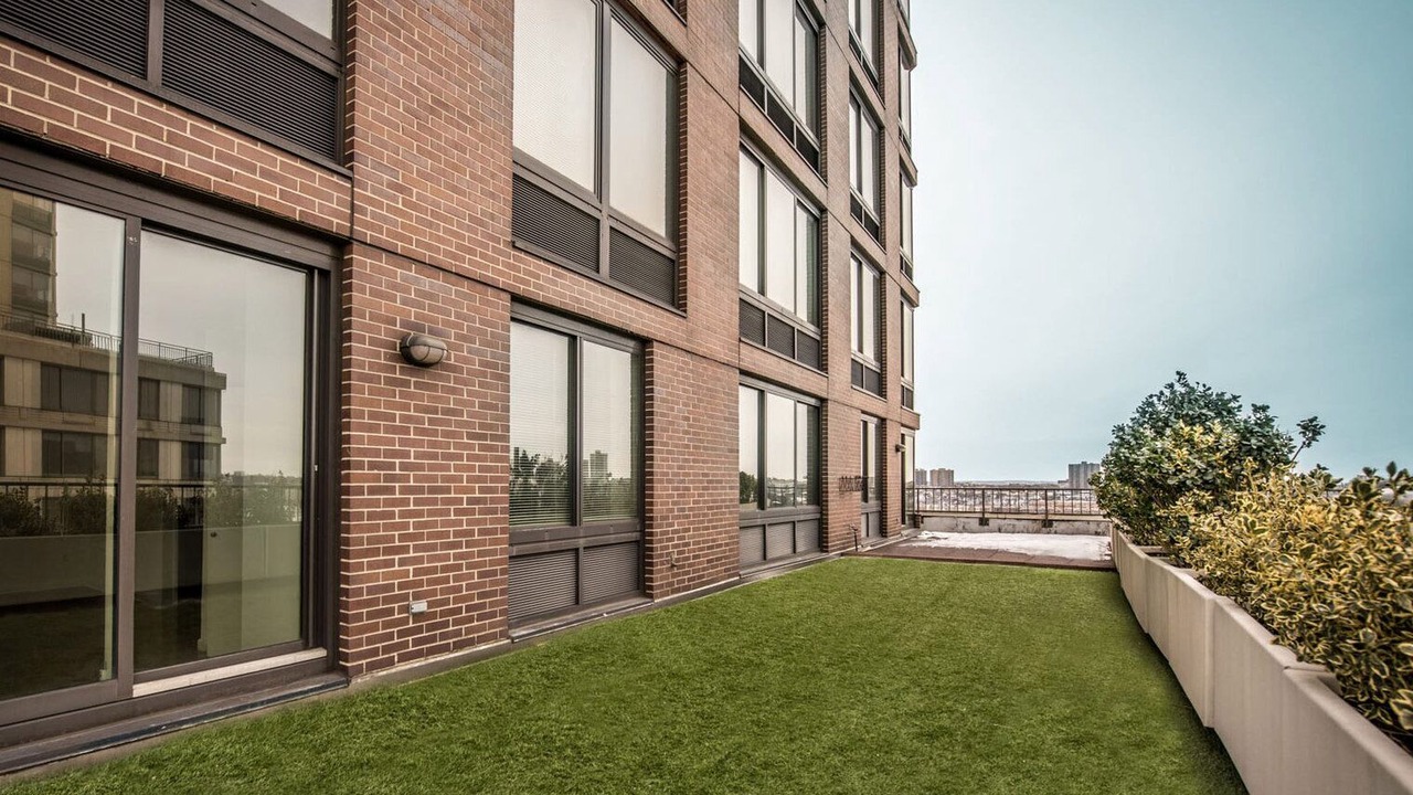 Photo of Outdoor in Lincoln Square