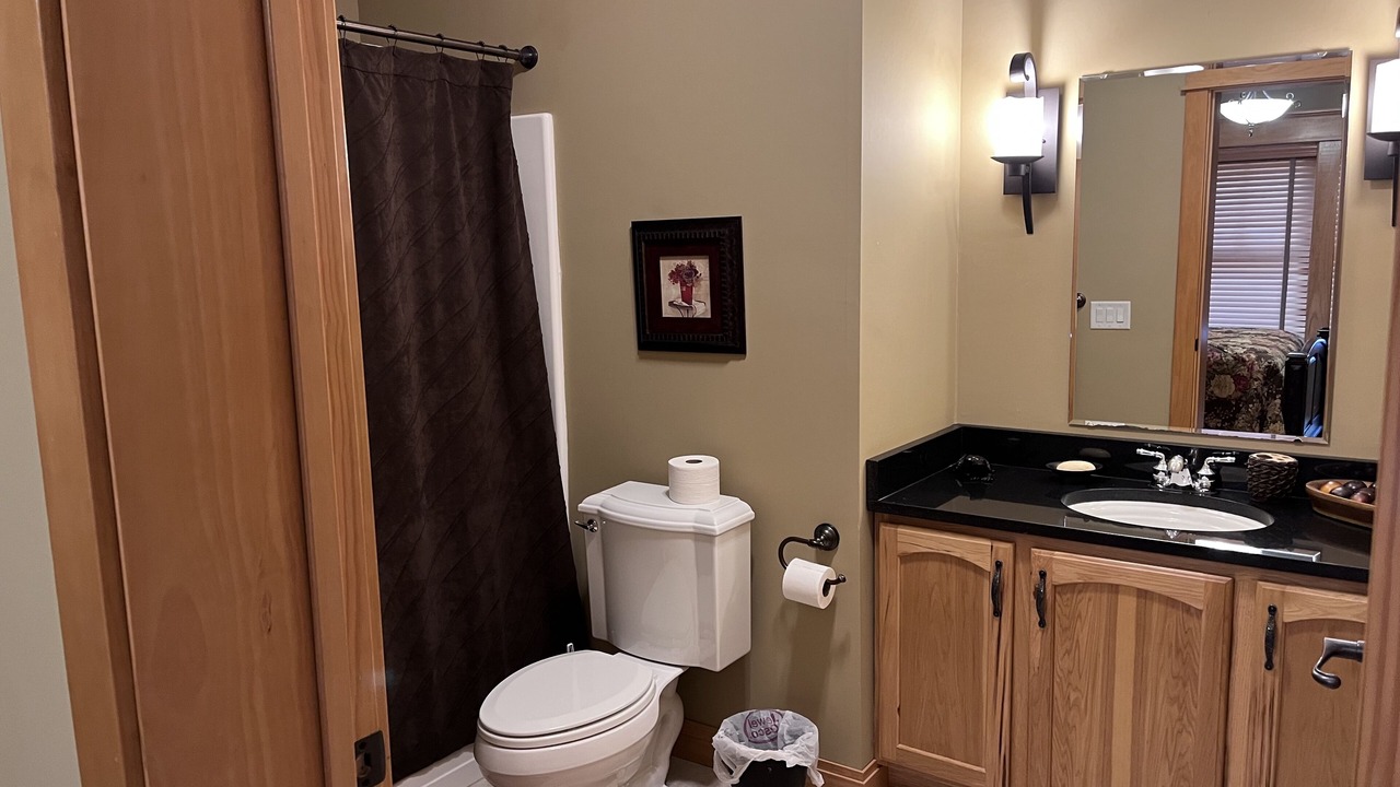 Photo of Bathroom in Conneaut Lakeshore