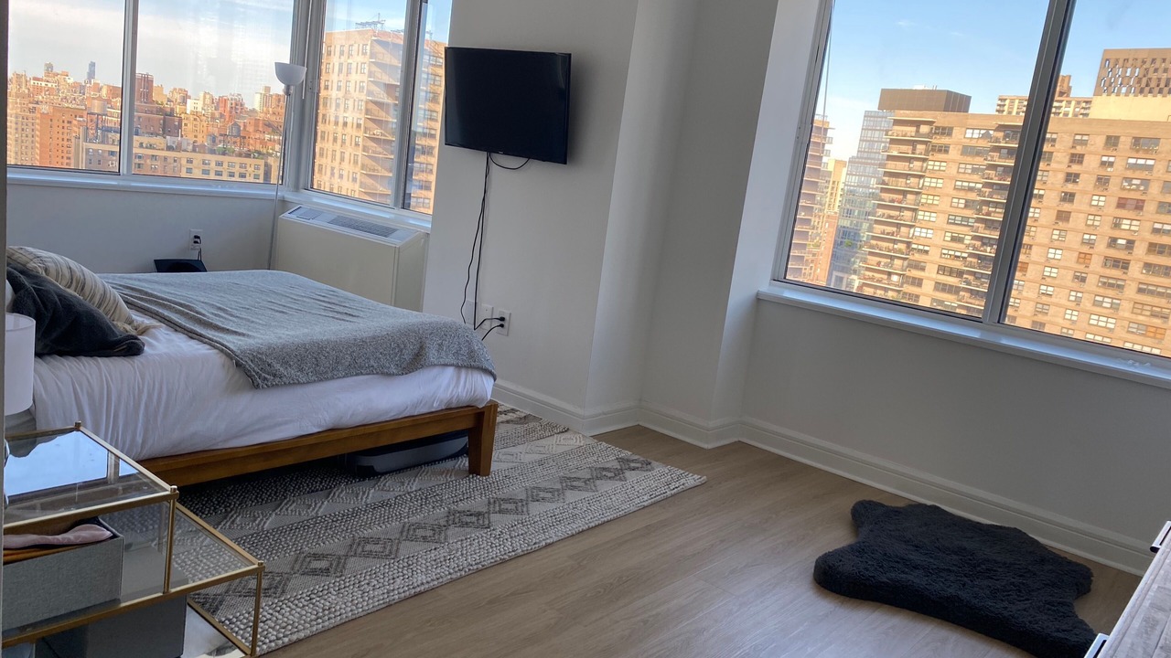 Photo of Bedroom in Lincoln Square
