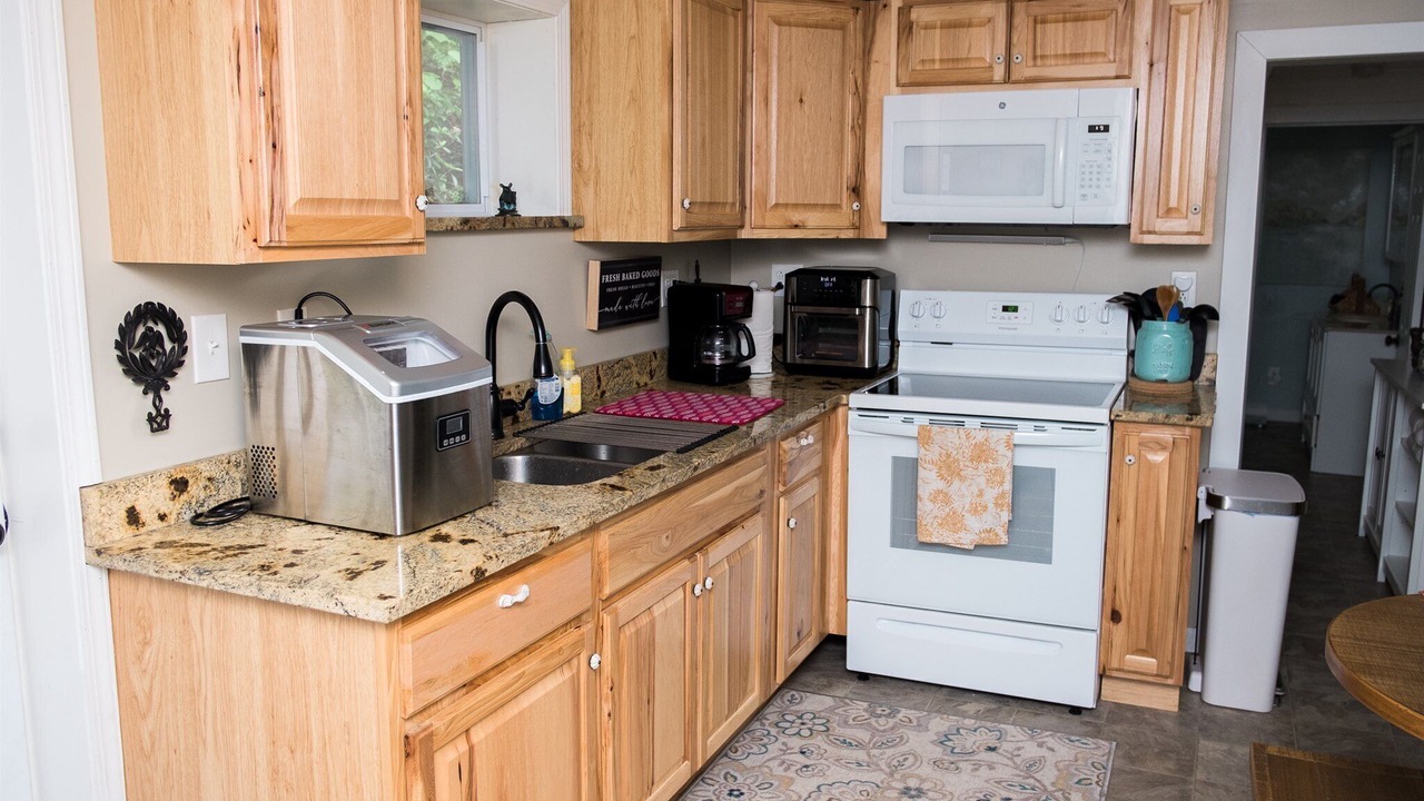Photo of Kitchen in Hopwood