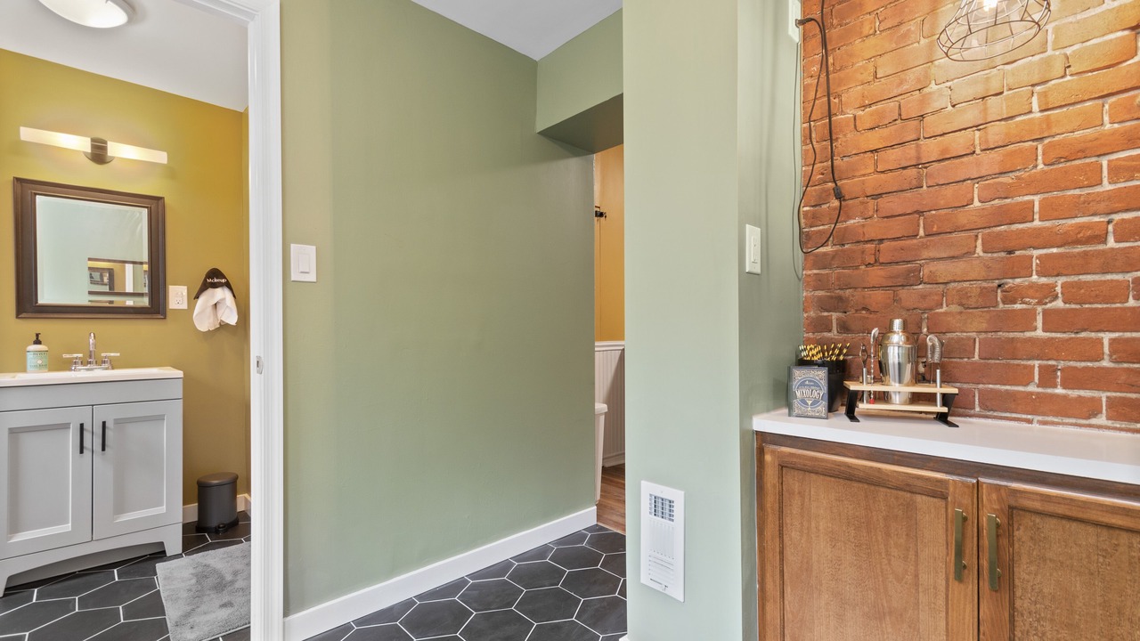 Photo of Bathroom in Olde Richmond