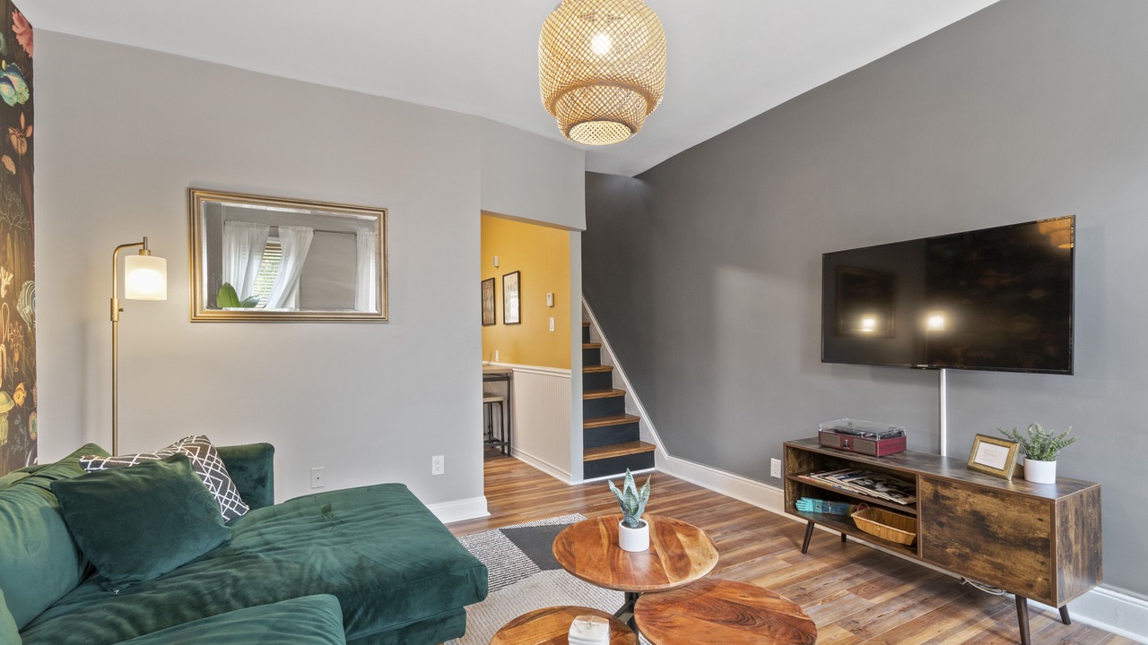 Photo of Livingroom in Olde Richmond